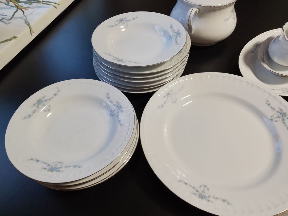 Porcelanowy zestaw obiadowy sygnowany Bogucice