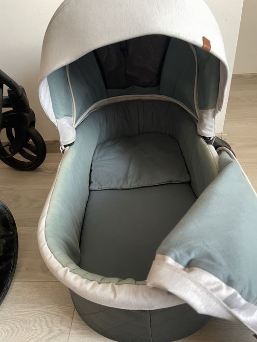 Каляска у гарному стані ТОРГ