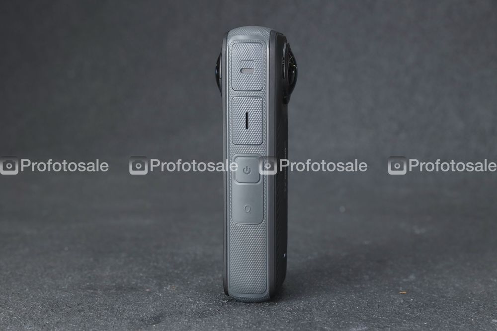 Екшн-камера Insta360 X4