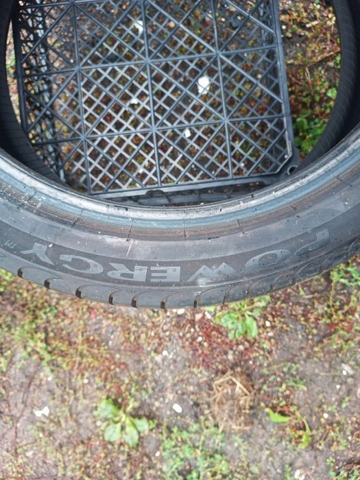 Opona Pirelli 215x45x18 letnia