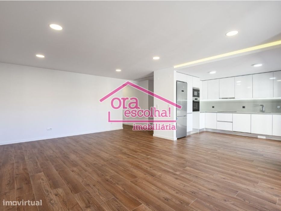 T2 NOVO com Suíte, Garagem e Arrecadação na Quinta da Fábrica - Cor...