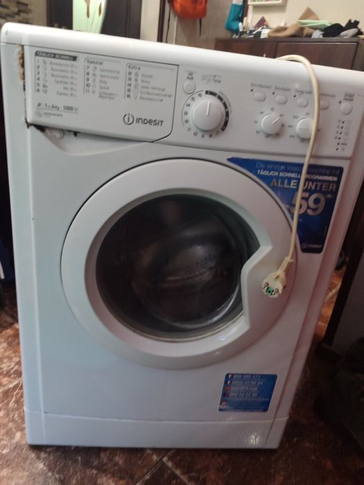 Пральна машинка Indesit