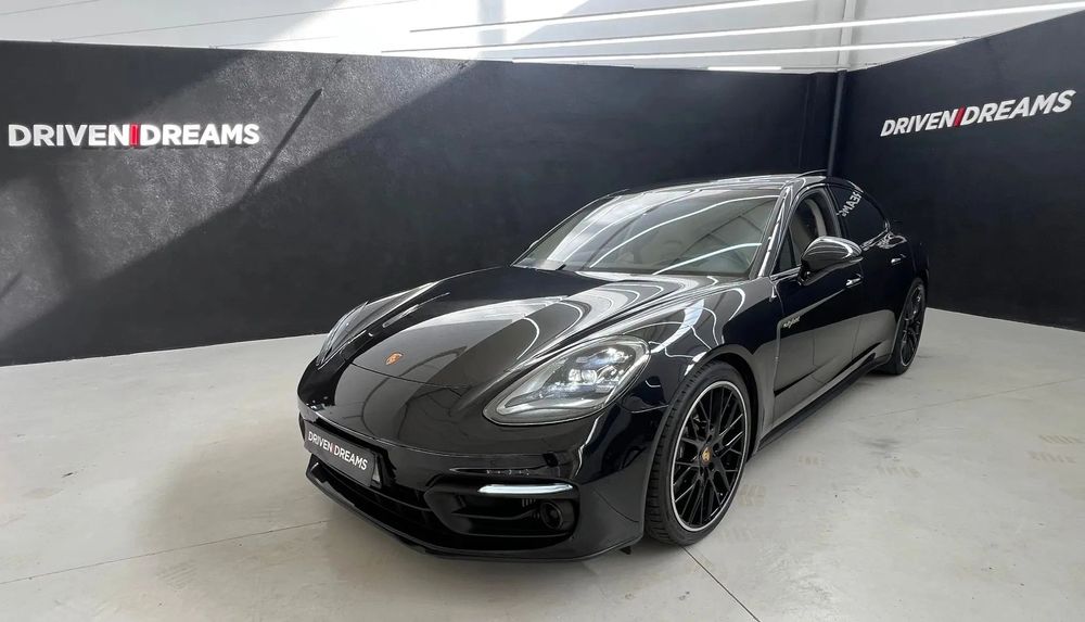 Porsche Panamera 4 E-Hybrid Platinum Edition