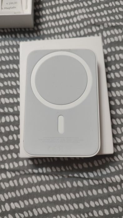Зовнішній акумулятор Apple MagSafe Battery Pack 3000 mAh