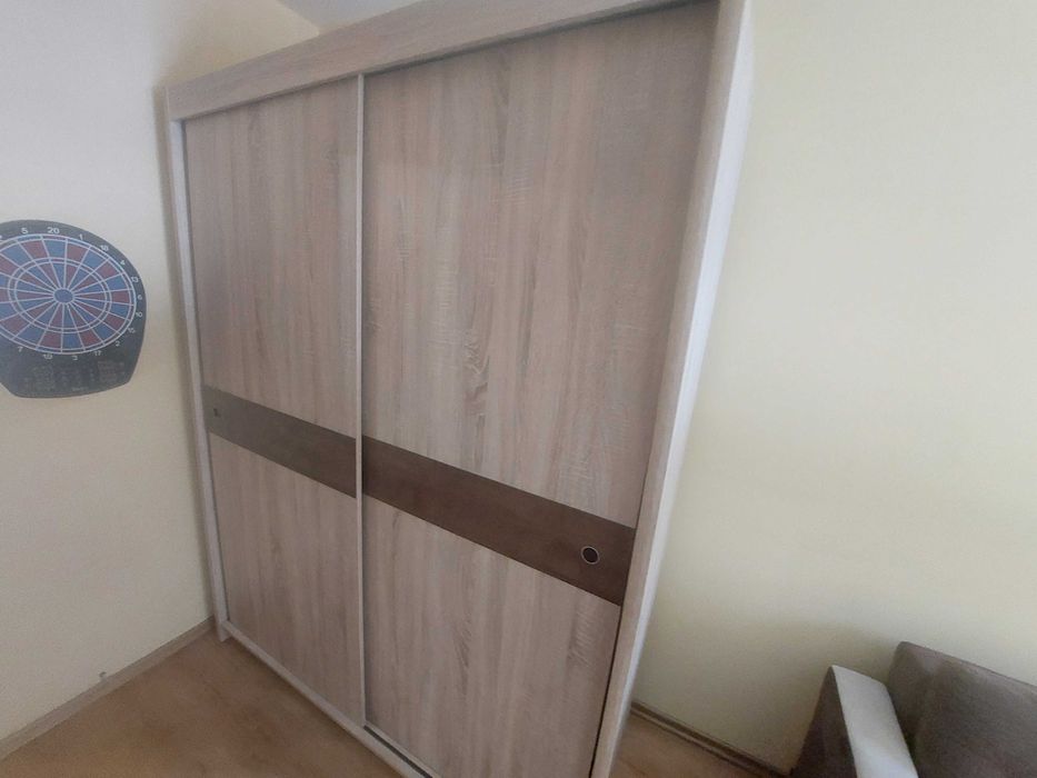 Szafa na ubrania duża