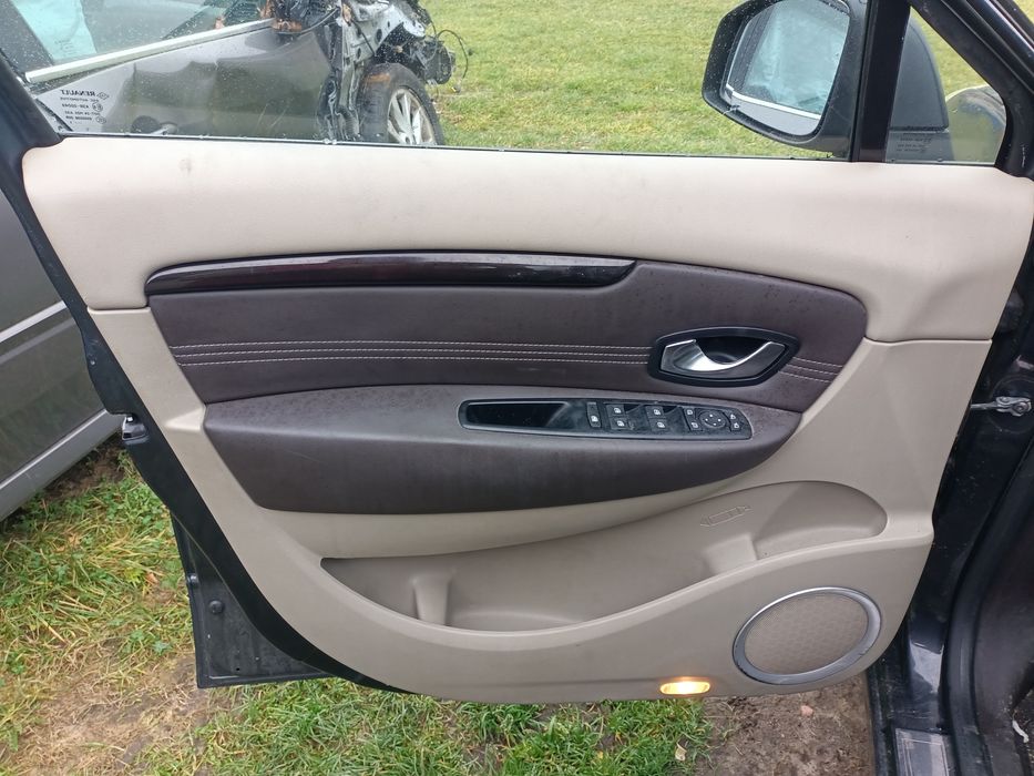 Fotele Renault Grand Scenic 3 komplet foteli boczki tapicerka brązowe