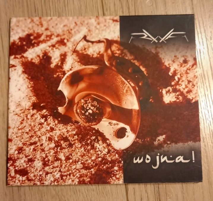 R.W.A. - Wojna (edycja specjalna z podpisami)