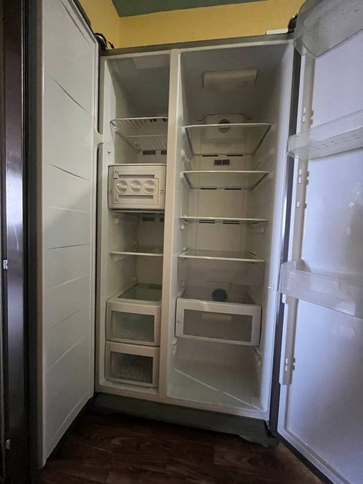 Двокамерний холодильник