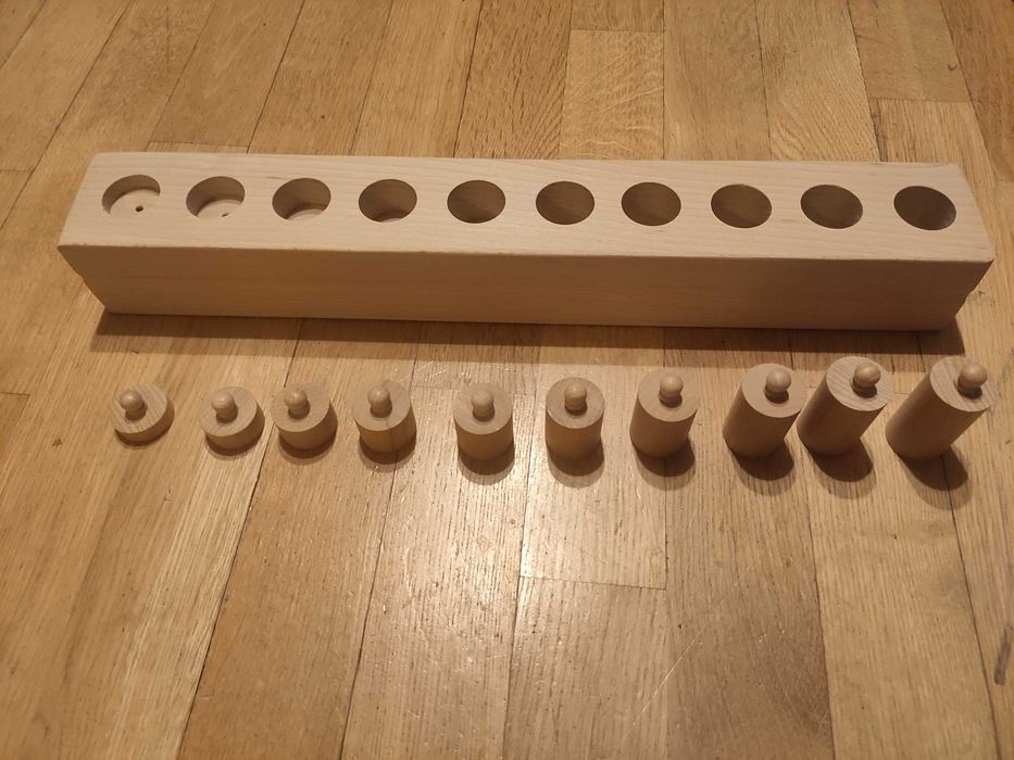 Pomoce montessori- cylindry NOWE