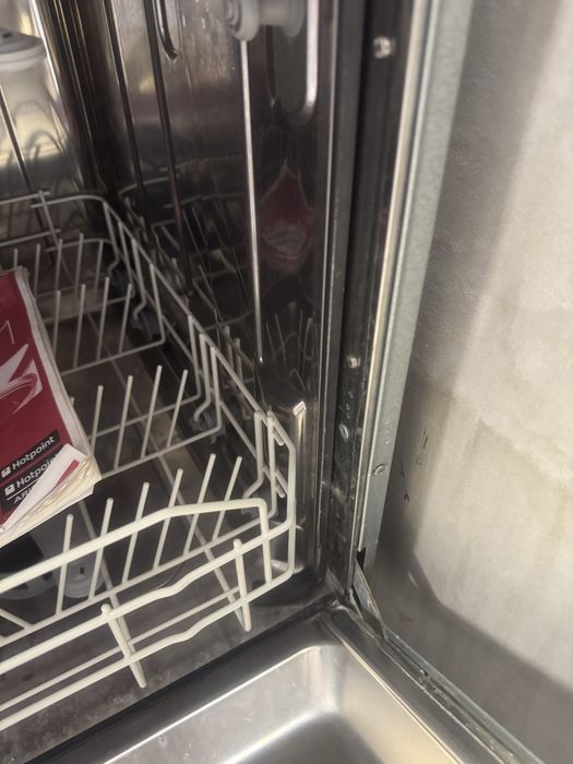 Посудомийна машина Hotpoint Ariston