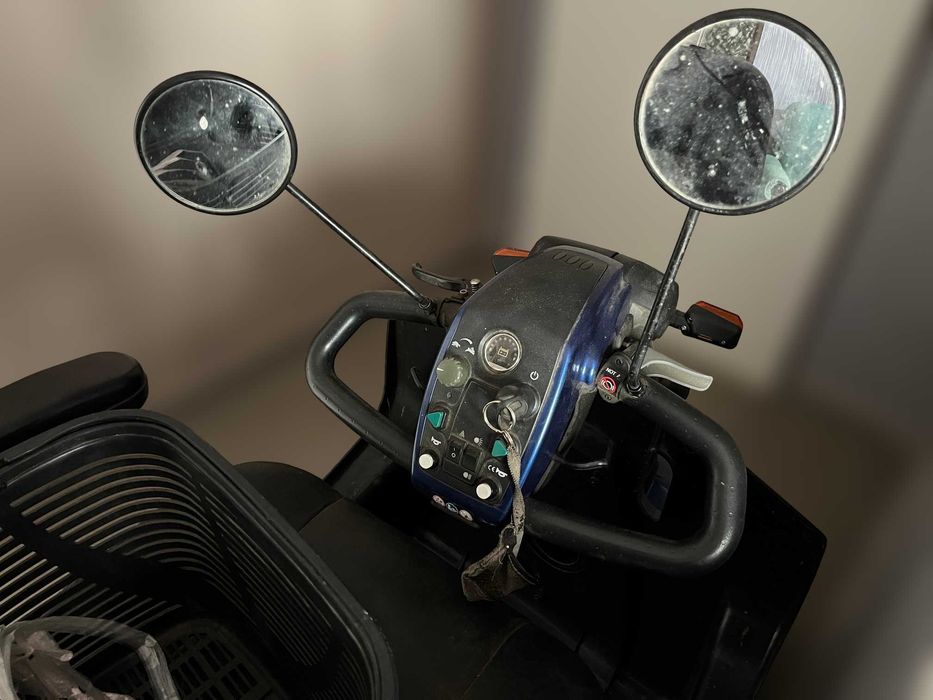 Pijnappel Scoot Apeldoorn Elegance Plus skuter elektryczny - wózek inwalidzki