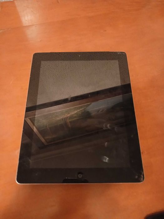 Varios telemoveis e ipad