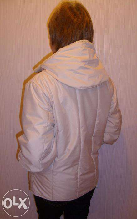 Женская утепленная куртка размер 42