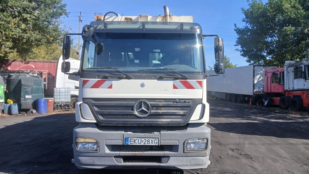 Mercedes-Benz