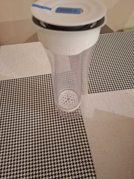 Karafka filtrująca wodę Brita Fill&Serve