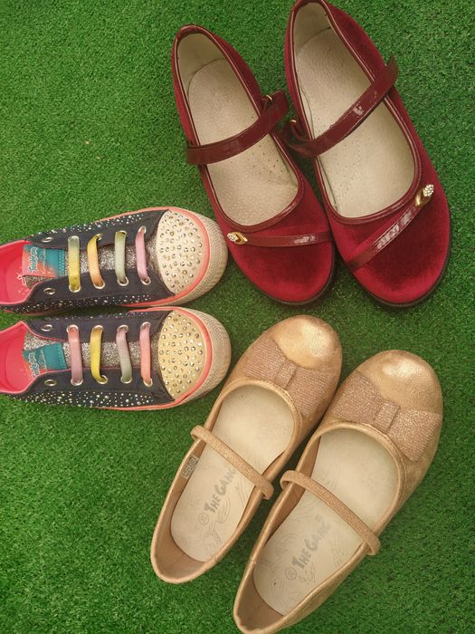 Взуття для дівчаток