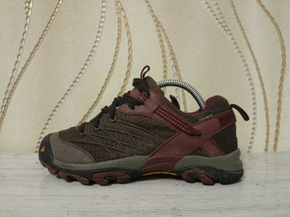 Термо водостойкие кроссовки Keen с мембраной  стелька 23,5 си