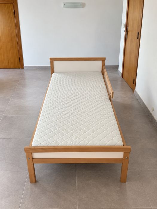 Cama de criança ikea
