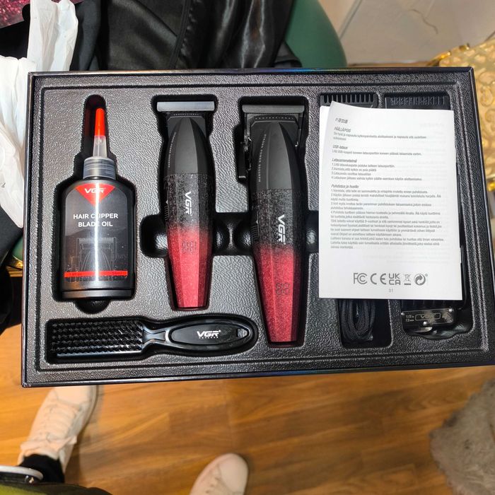 Máquina de barbeiro profissional nova