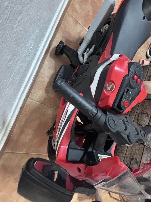 Mota eletrica infantil CBR 1000RR Honda