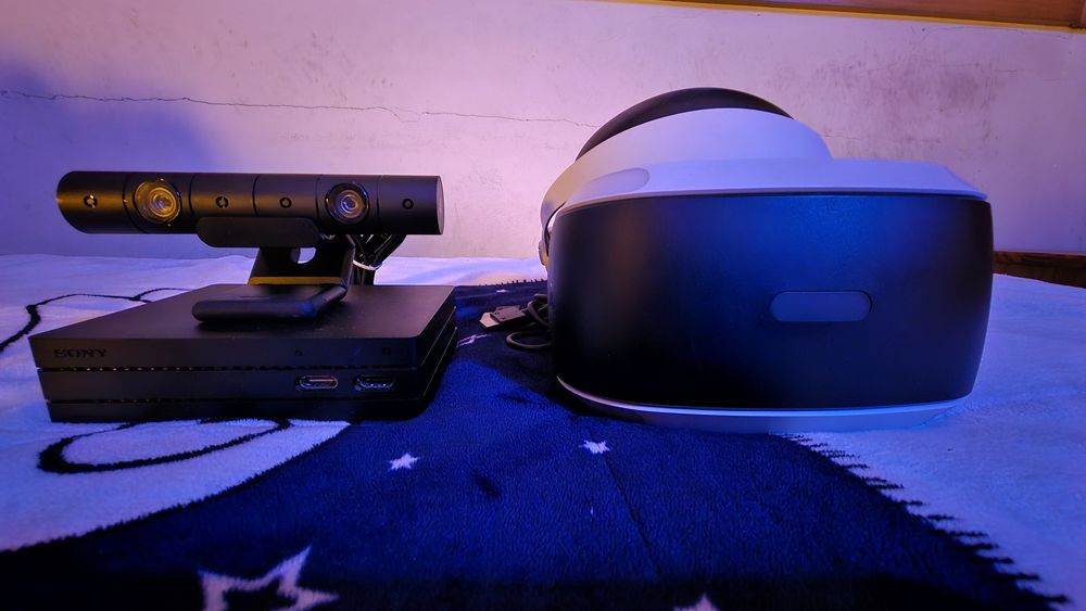 PS4 Slim 1 TB + PSVR + 2 Comandos + Jogos