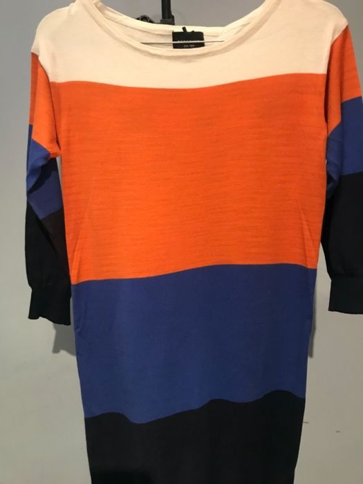 Sukienka dzianinowa w pasy Reserved S