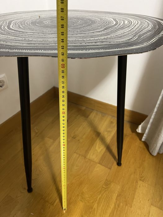 Mesa em metal redonda