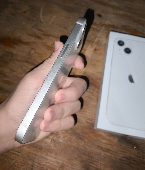 Продам iPhone 13 дуже хороший стан