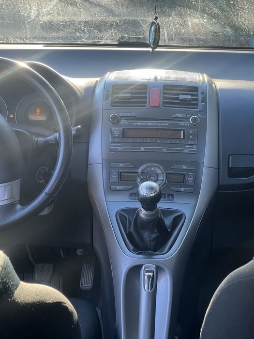 Тойота ауріс свіжопригнана