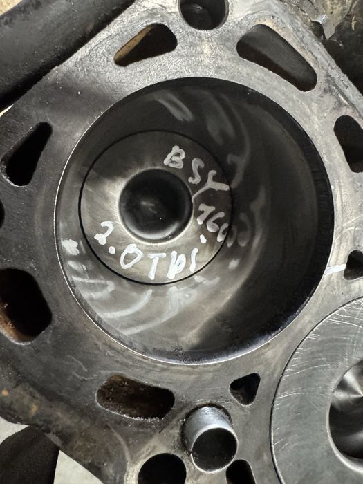 Блок низ двигуна BSY 2.0 did mitsubishi Outlander Grandis vw golf touran passat