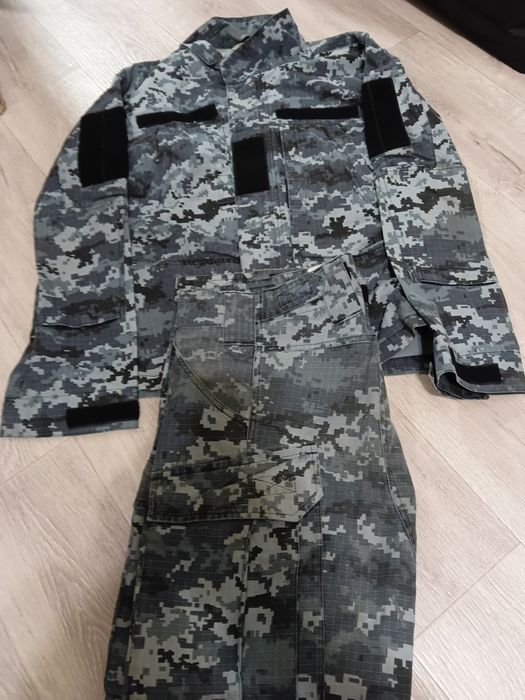 Форма синій піксель 46р