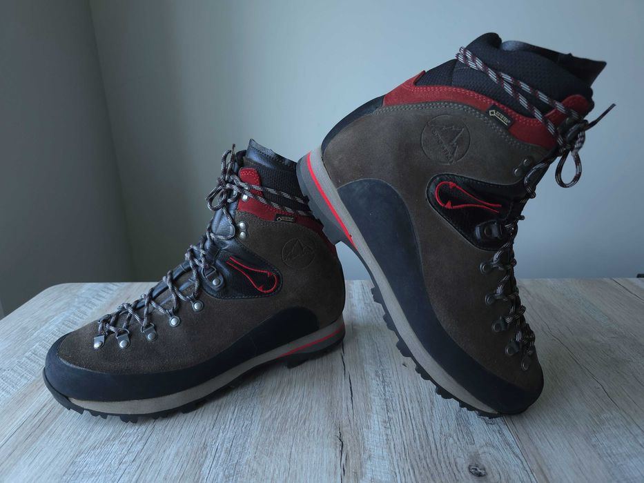 Гірські черевики La Sportiva  Karakorum Trek GTX Gore-Tex