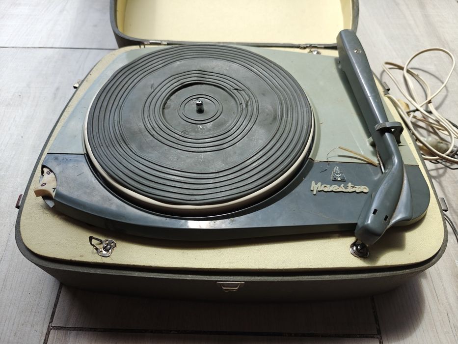 Gramofon walizkowy ŁZR Maestro