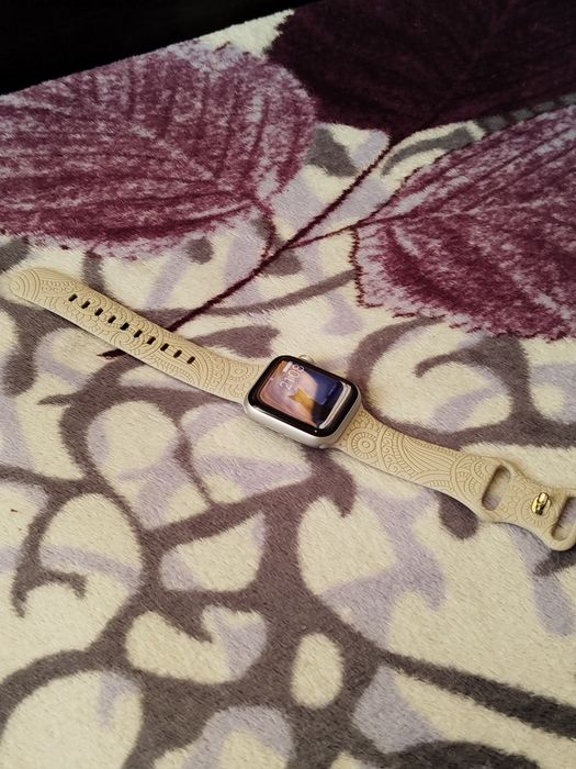 Продам Apple Watch Series 6