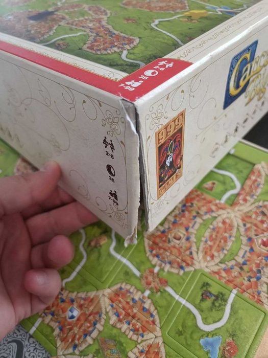 Vendo Carcassonne Big Box novo com duas expansões: