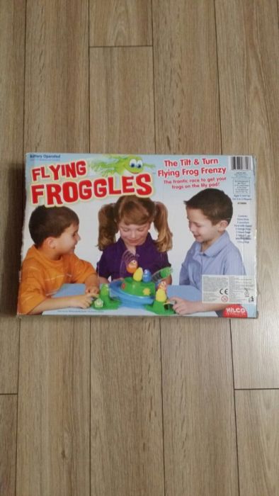 Flying Froggles latające żaby