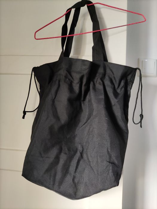 Várias malas/mochilas/sacos