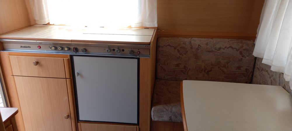 Caravana DETHLEFFS c / WC e avançado