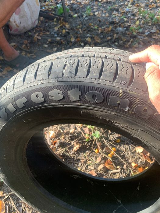 Продається резина в хорошому стані , 14 діаметр , два різних виробника