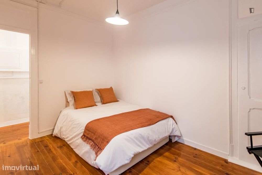 Quarto - localizado em Penha Lisbon
