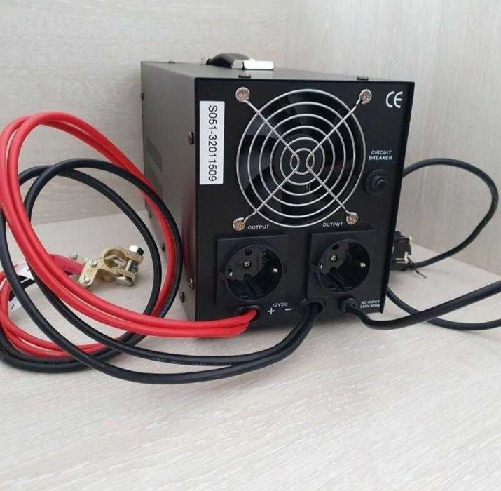 Безперебійник Avansa 700w