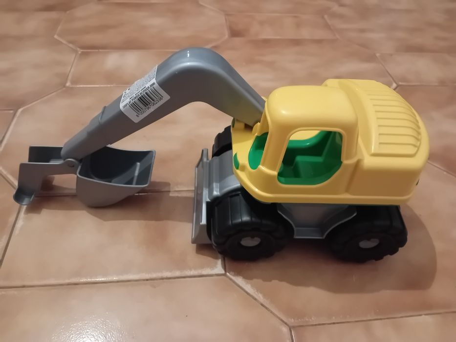 Escavadora Nova de plástico