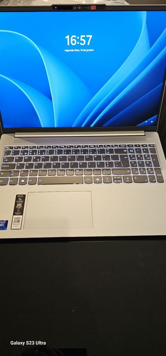 Portátil Lenovo ideaPad Slim 5 16IMH9