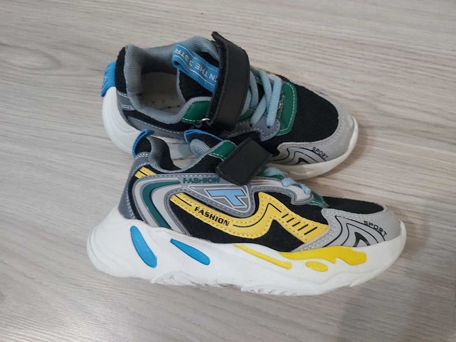 Кросівки на хлопчика