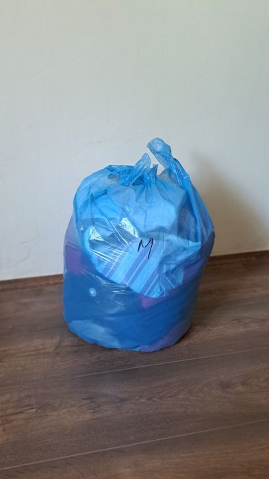 Paka ubrań damskich w rozmiarze M