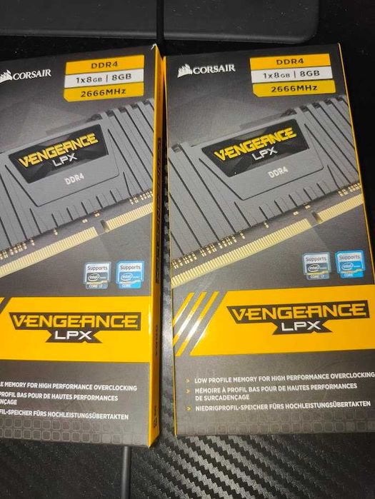 2 kości RAM Corsair Vengeance LPX 8 GB DDR4 2666 MHz CL16