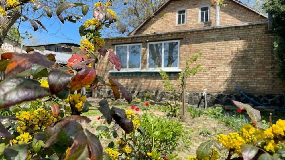 Продаж цегляного будинку 78м². 4 кімнати. 33 сотки. ГАЗ. ЦЕНТР. ID:813