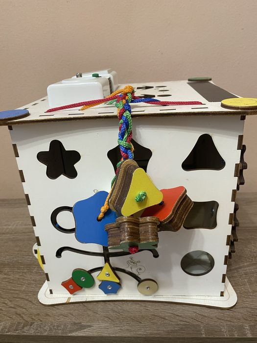 Бізікуб розвиваючий творчий з підсвіткою