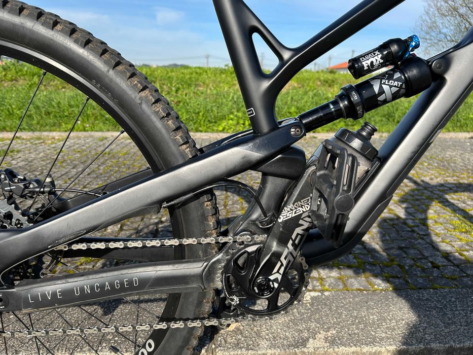 Bicicleta YT Jeffsy 29" Core 3 carbono suspensão total