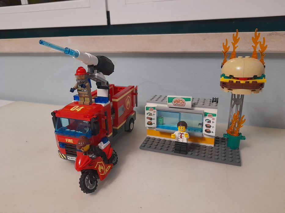 Lego Combate ao fogo do Bar de Hamburgueres